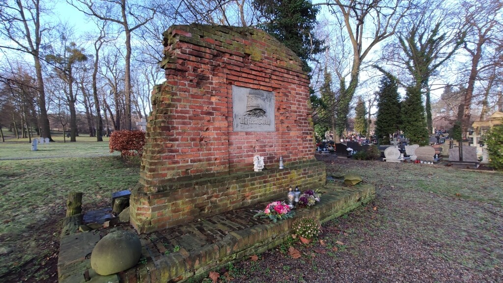 Cmentarz Garnizonowy w Gdańsku Cmentarz Garnizonowy w Gdańsku